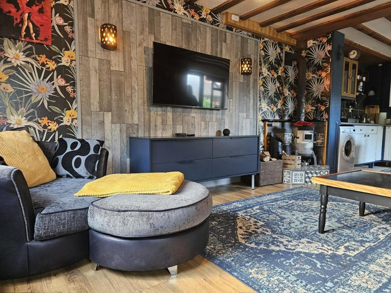 The Cottage Govilon Extérieur photo