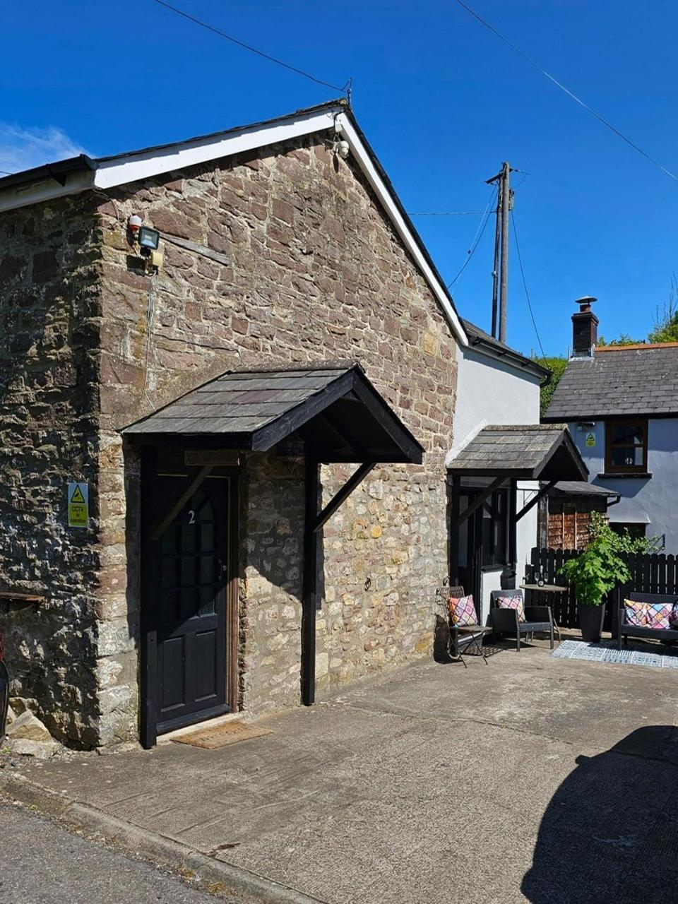 The Cottage Govilon Extérieur photo